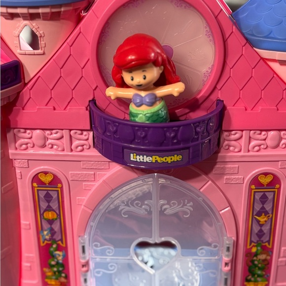 Little People Dream Castle Playset-Comes with Ariel! - Picture 4 of 5
